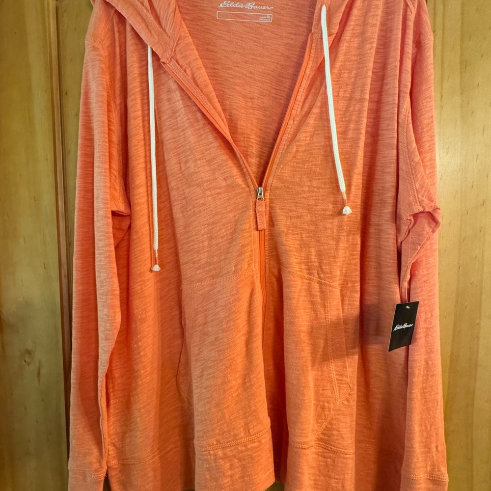 Ladies full zip hoodie jacket. Size XL. Lightweight. NWT